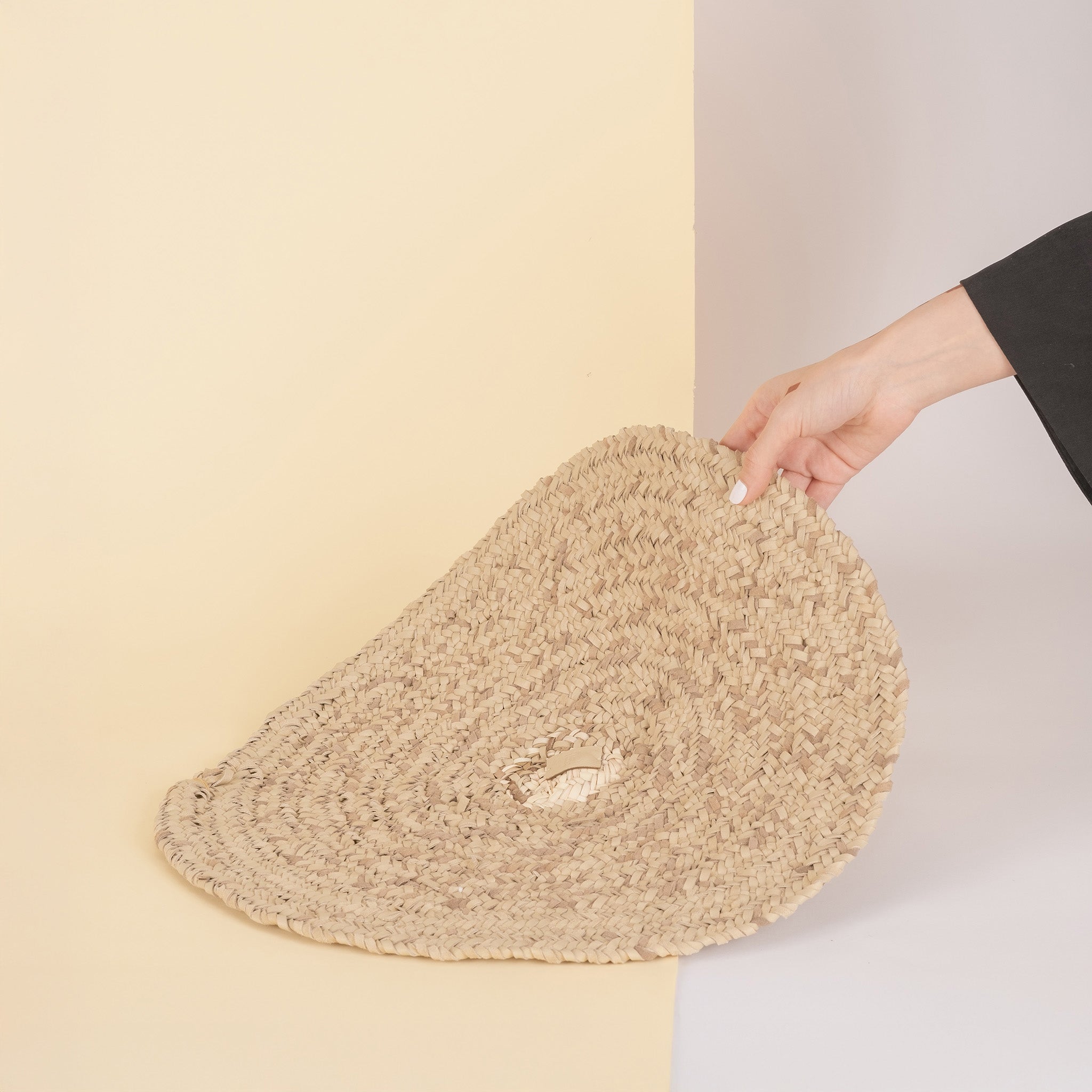 Areca III Safeefah place mat with khose center