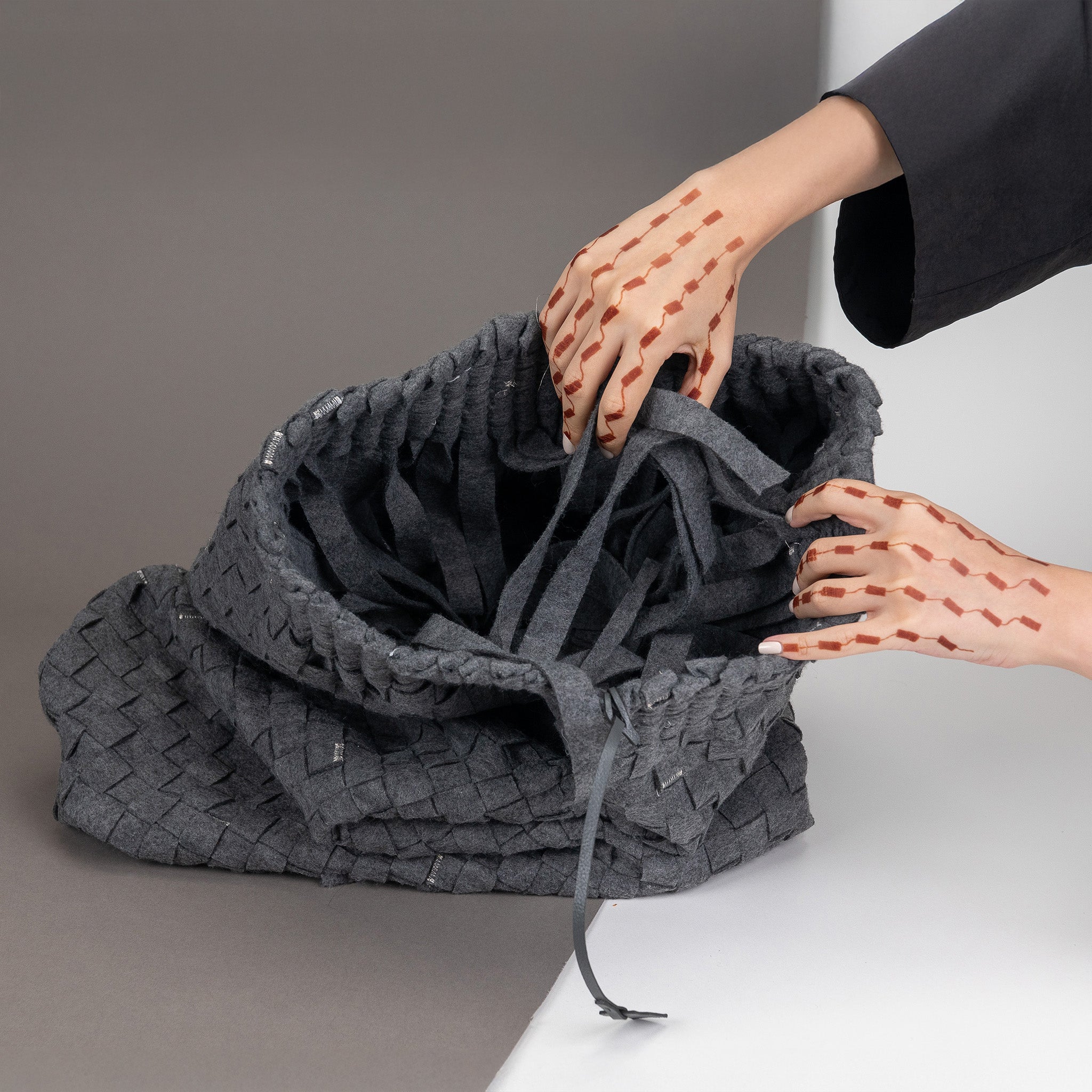 Latania Recycled felt bag