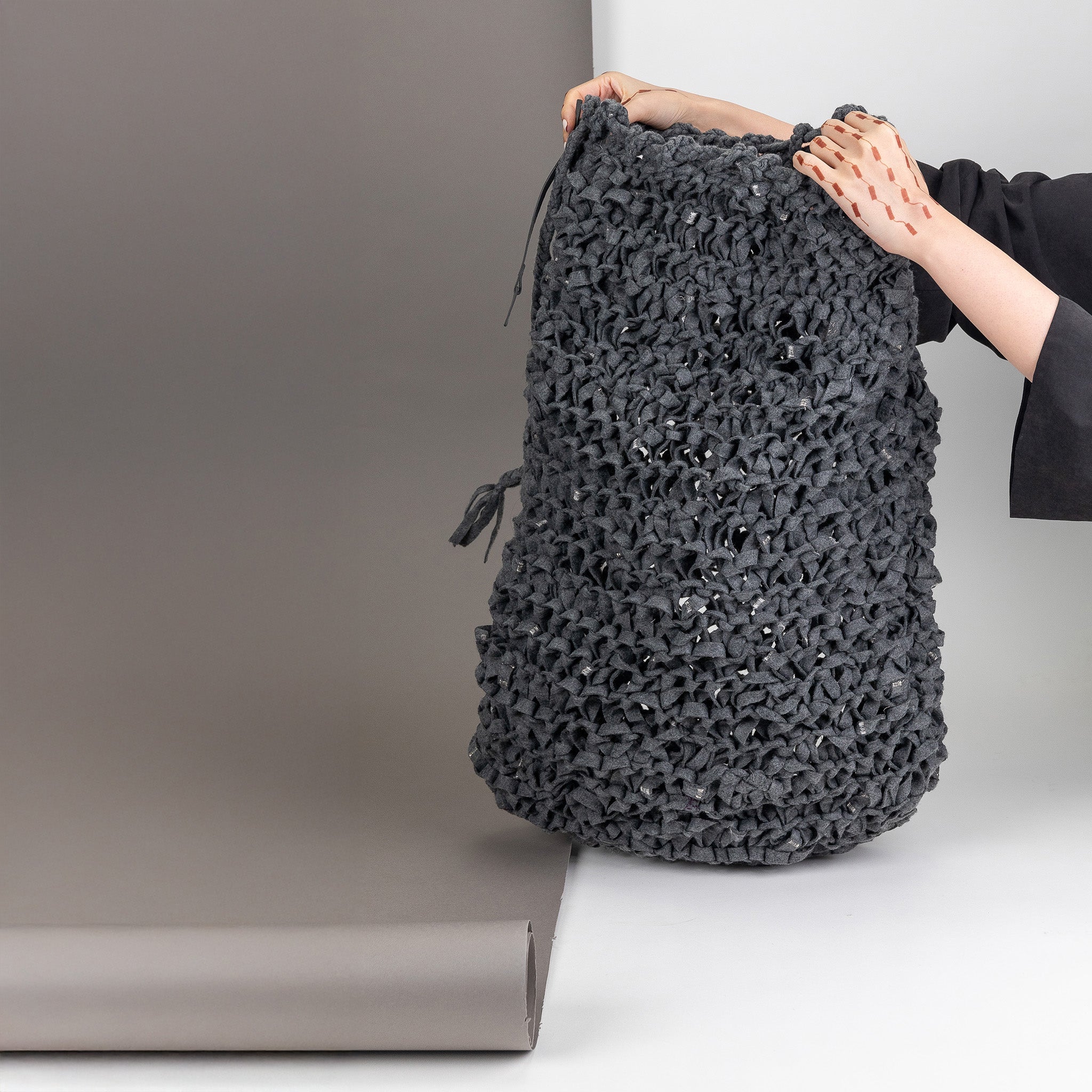 Pygmy Recycled felt bag with handle