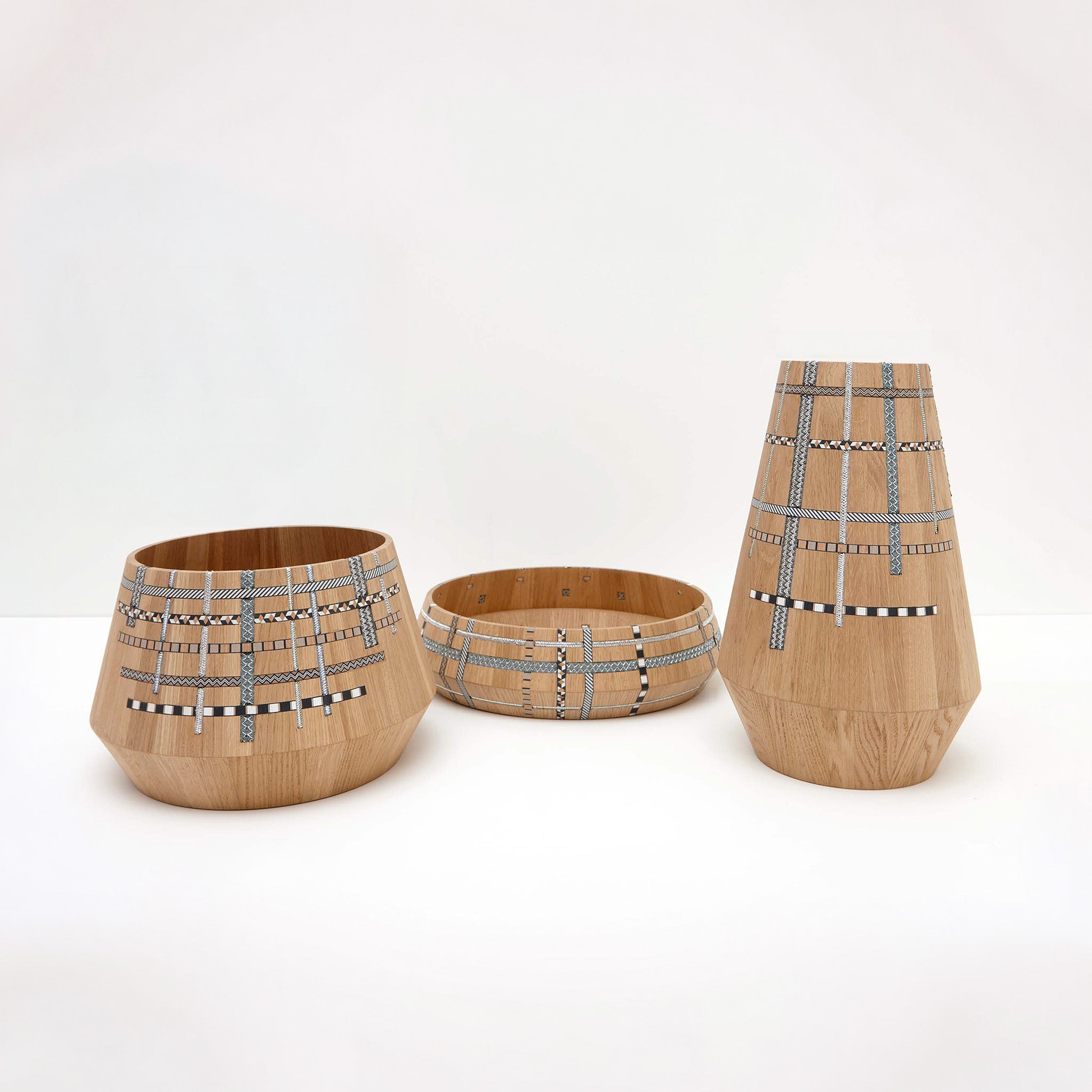 Pomelo Wooden Bowl I - Black