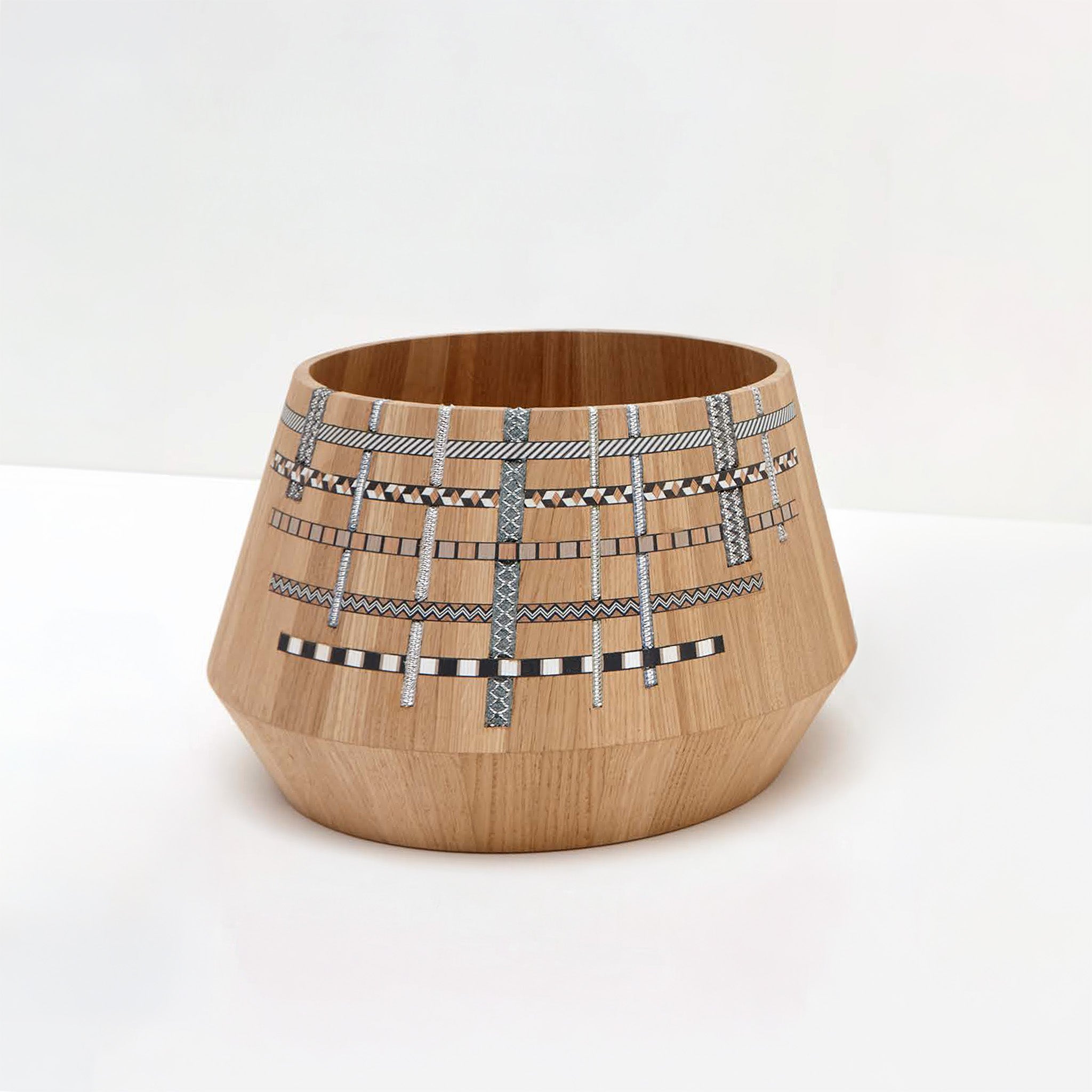 Tamra Wooden Bowl II | Black